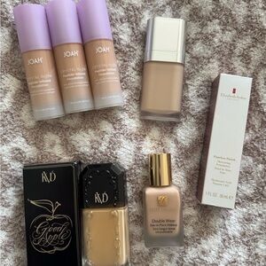 Lot of Foundations – light/medium